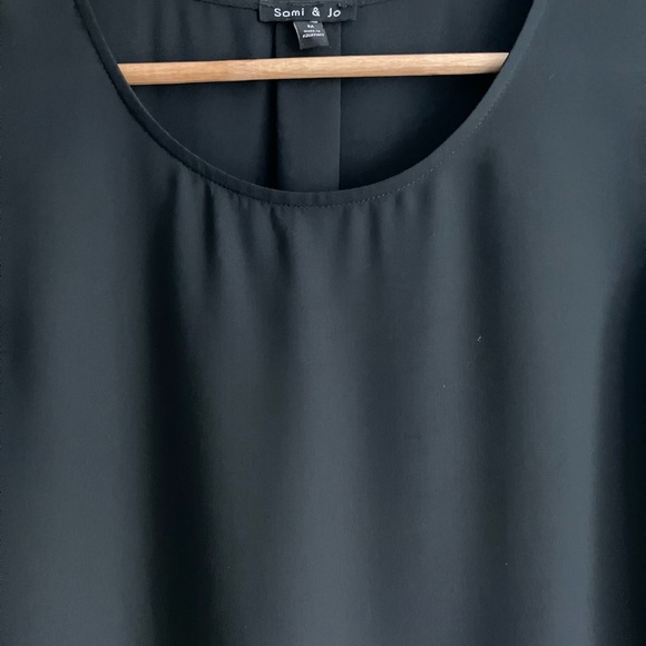 SAMI & JO Black Pleated Bottom Tank Blouse Size M - Picture 4 of 10